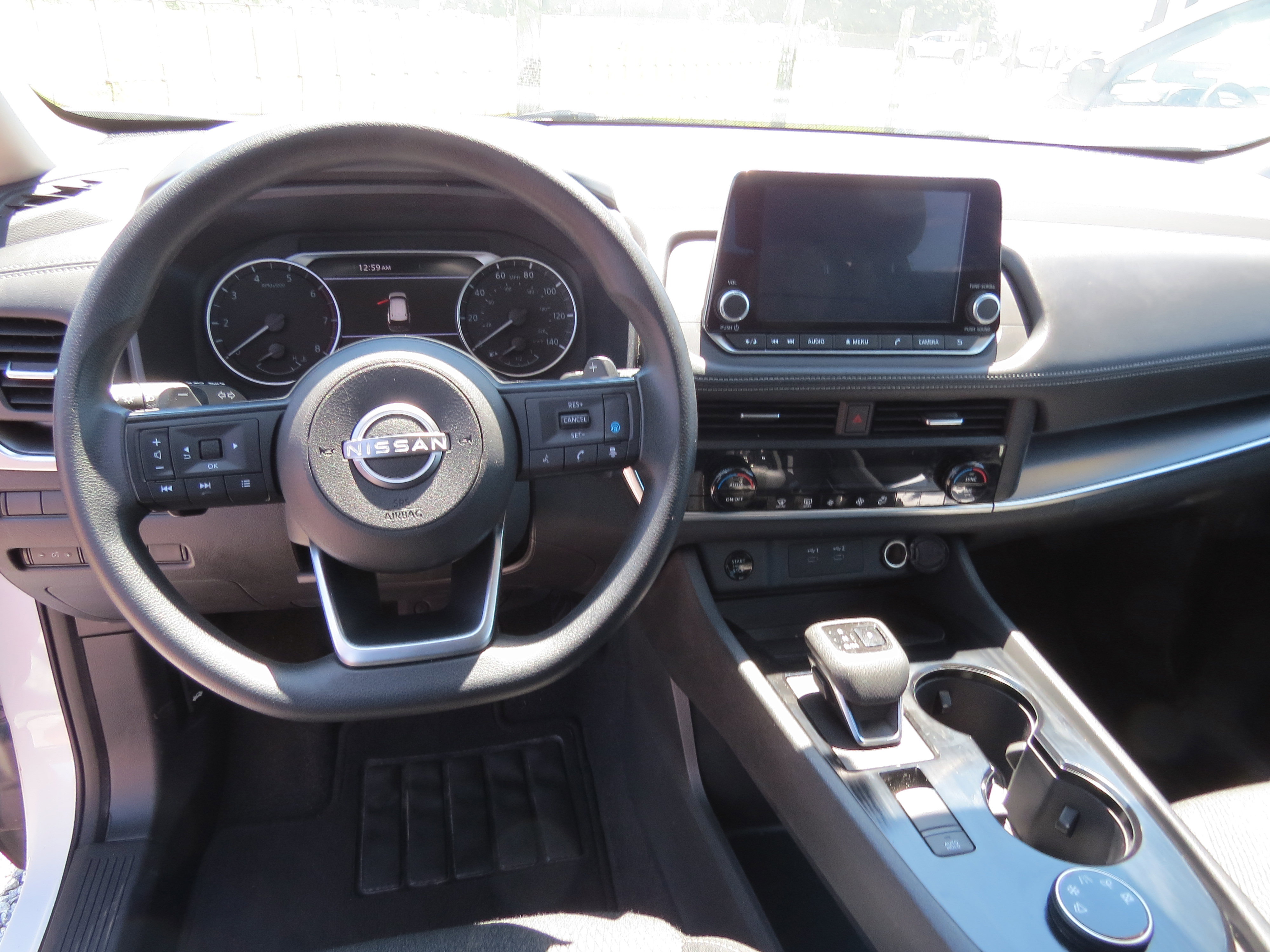 2024 Nissan Rogue SV photo 11