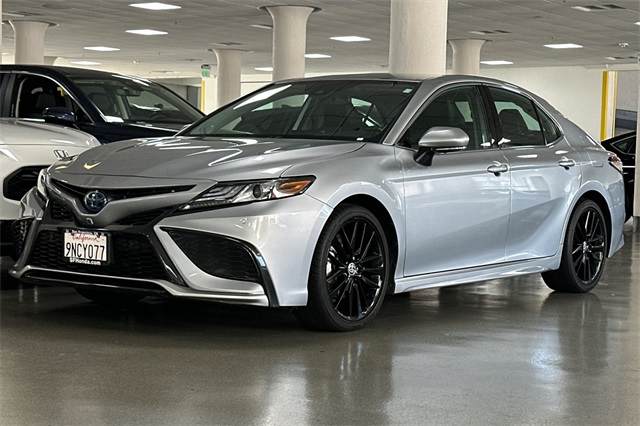 2023 Toyota Camry Hybrid XSE photo 10