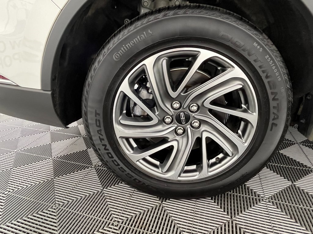 2023 Lincoln Aviator Standard photo 13