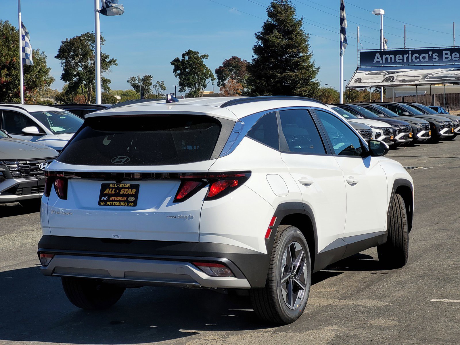 2026 Hyundai Tucson Plug-in Hybrid SEL photo 2