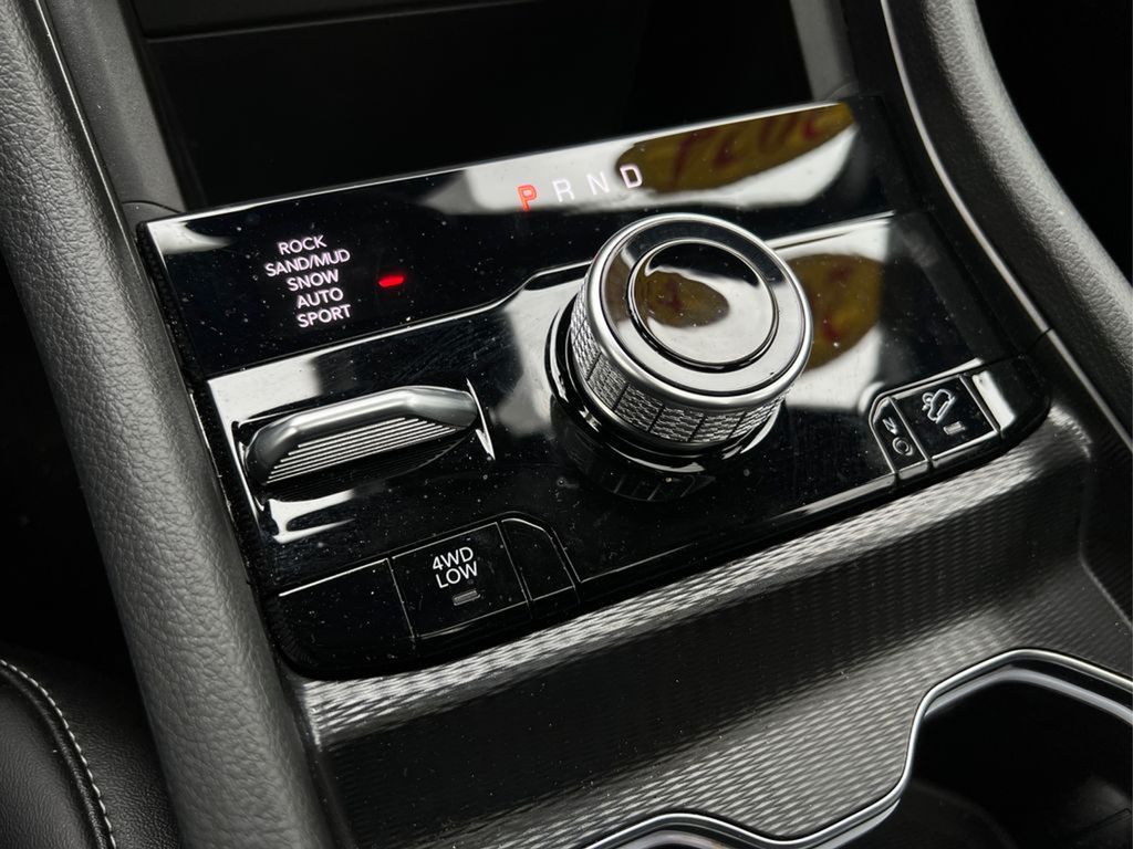 2024 Jeep Cherokee 4xe Base photo 32