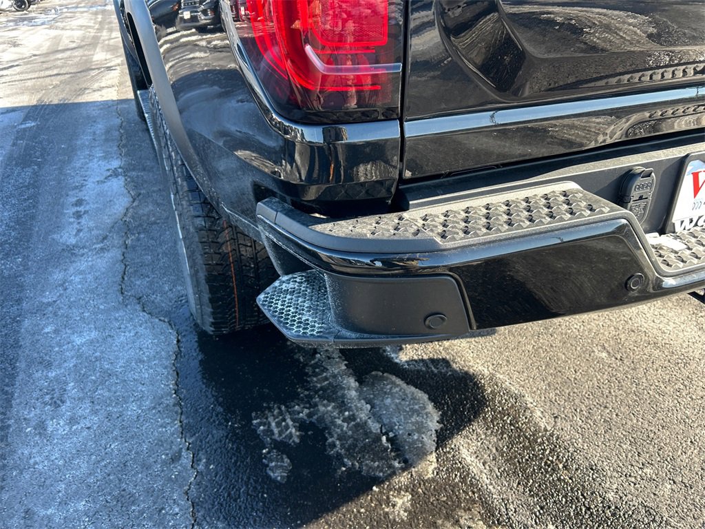 2026 GMC CANYON - Image 32