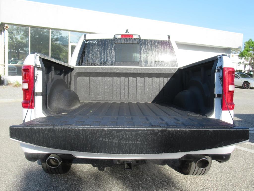2025 Ram 1500 Laramie photo 4