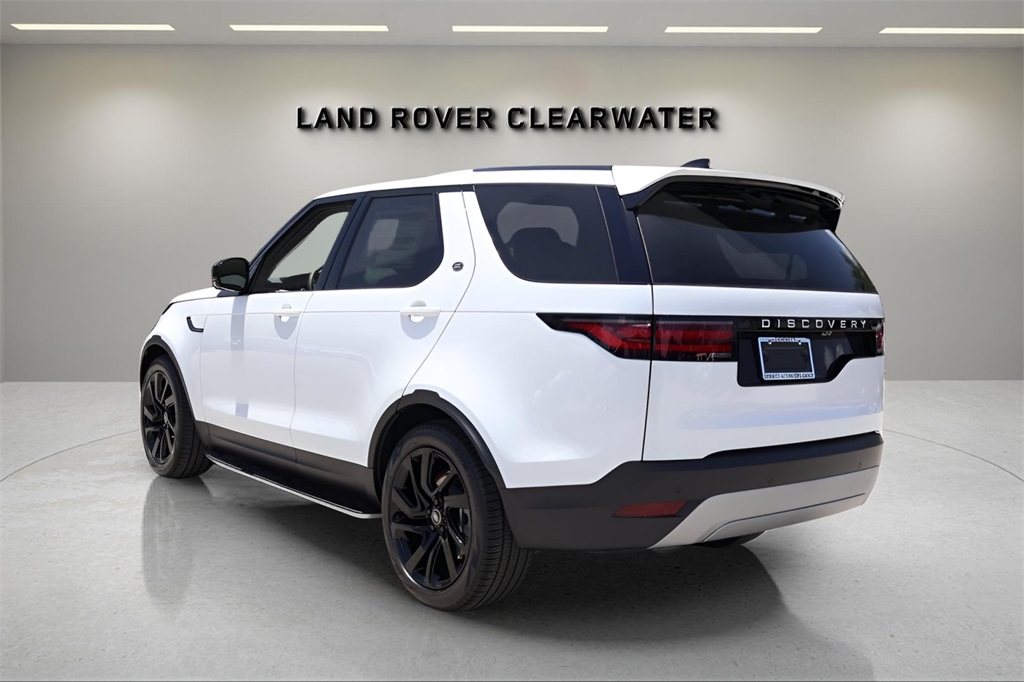 2025 Land Rover Discovery S photo 3