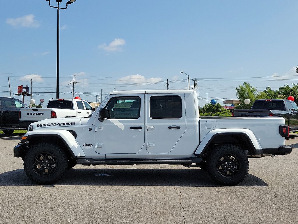 2025 Jeep Gladiator Sport photo 3