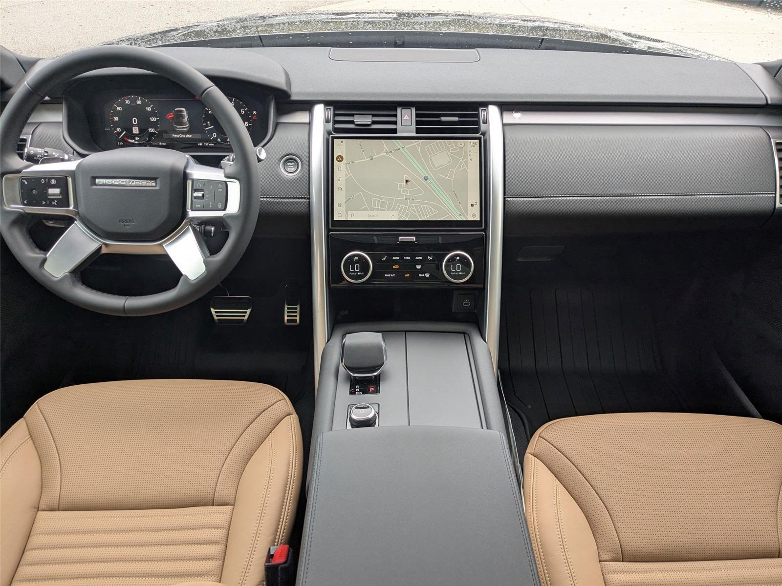 2025 Land Rover Discovery SE photo 27