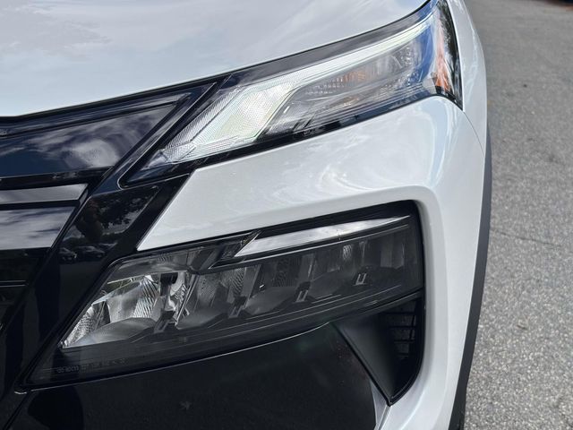 2026 Nissan Rogue SV photo 6