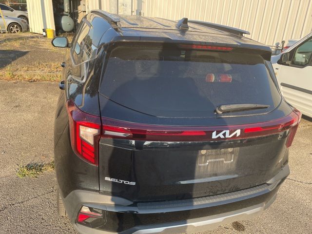 2024 Kia Seltos SX photo 4