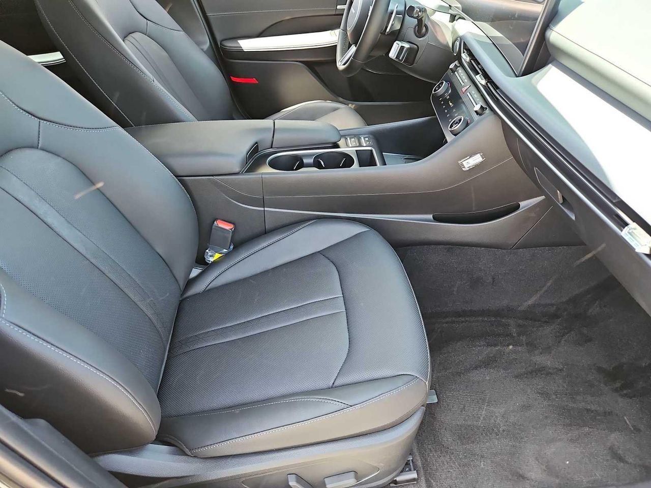 2025 Hyundai Sonata Hybrid Limited photo 19