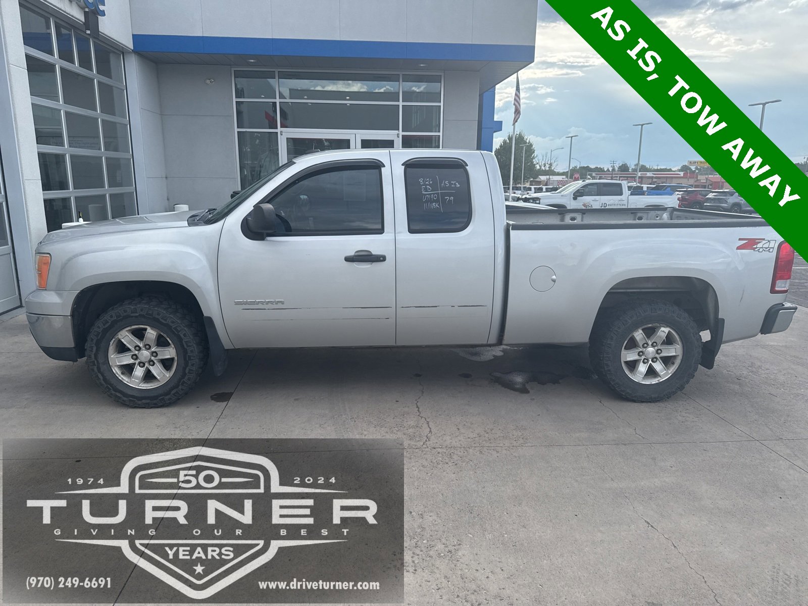 Used 2011 GMC Sierra 1500 SLE with VIN 1GTR2VE33BZ234097 for sale in Montrose, CO