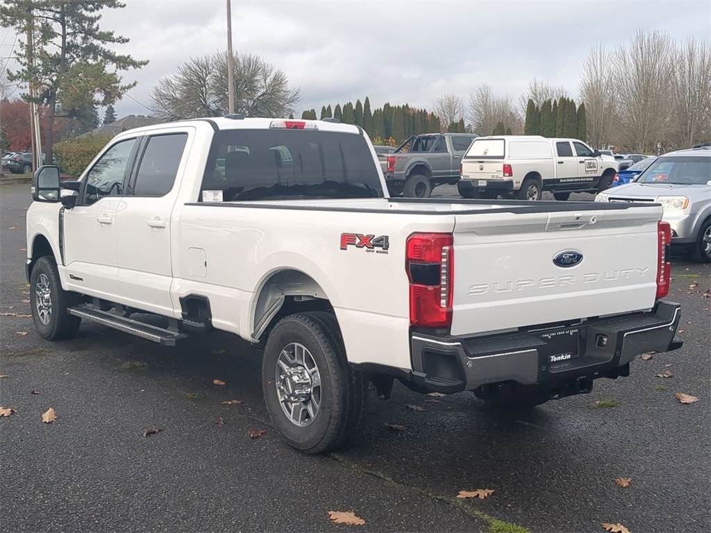 2026 Ford F-350 photo 3