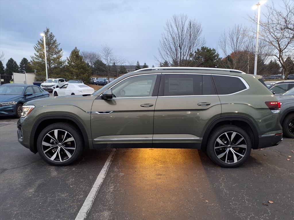 2026 Volkswagen Atlas SEL Premium R-Line photo 4