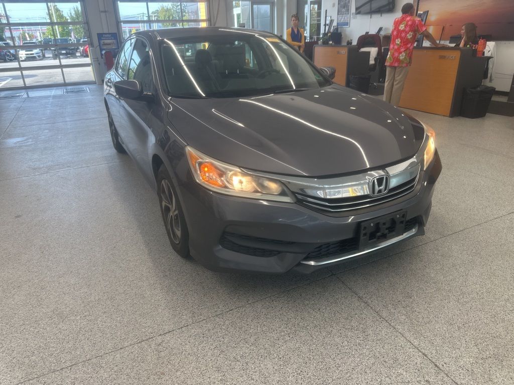 2017 Honda Accord LX photo 17