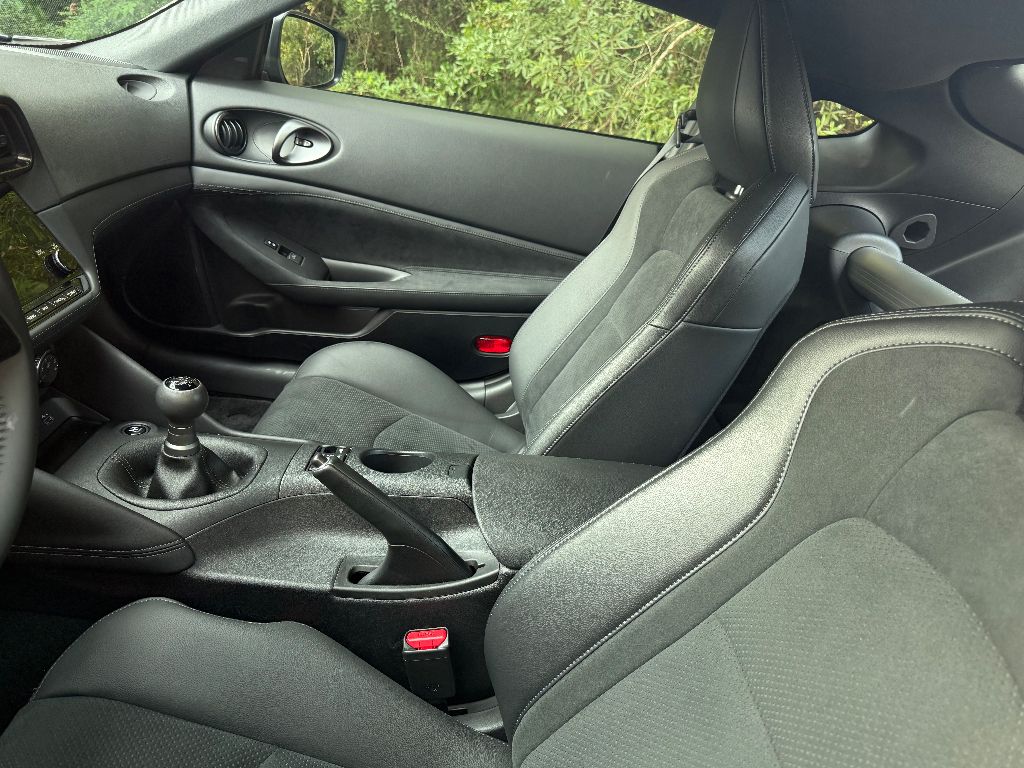 2024 Nissan Z Performance photo 3