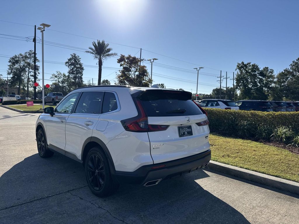 2024 Honda CR-V Hybrid Sport Touring photo 4