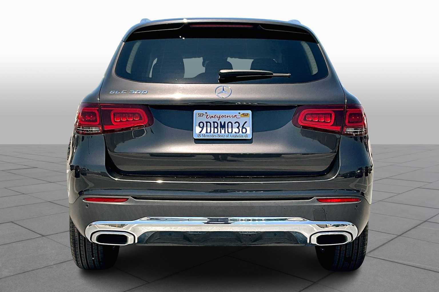 2022 Mercedes Benz GLC 300 photo 4