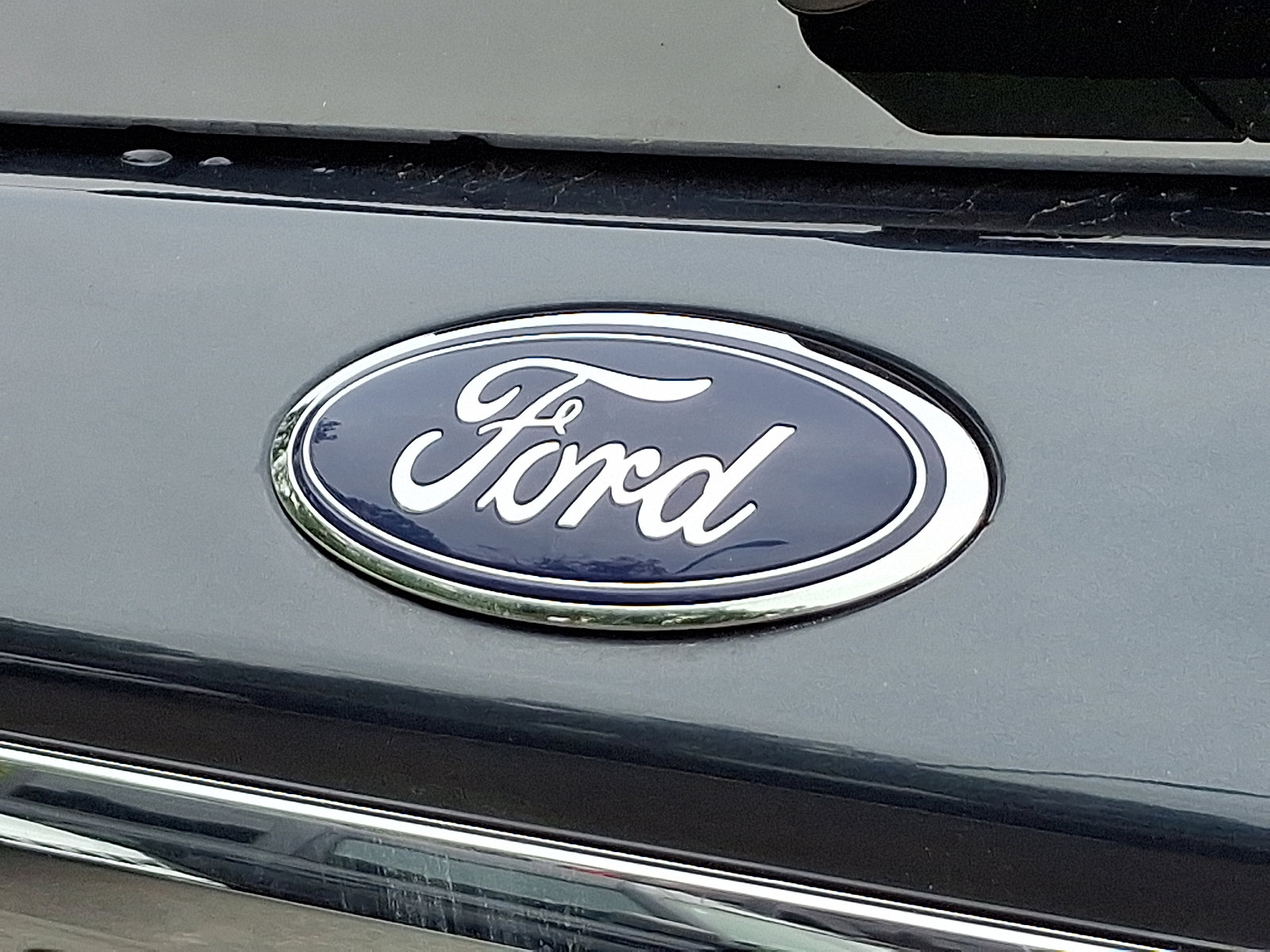2022 Ford Explorer XLT photo 28
