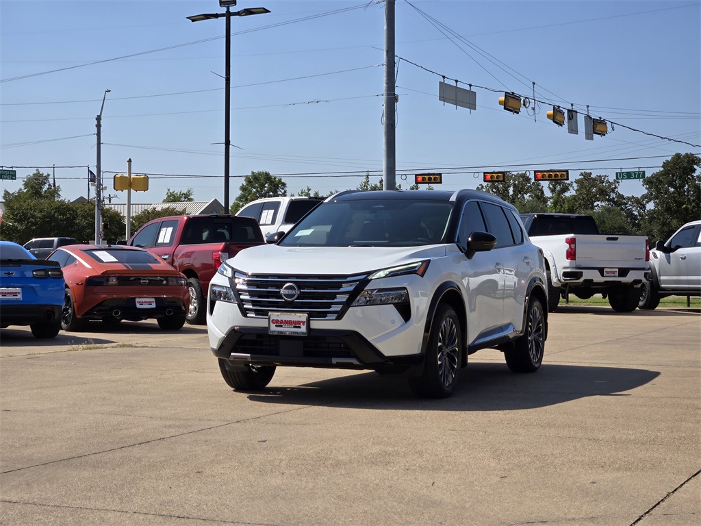 2026 Nissan Rogue Platinum photo 2