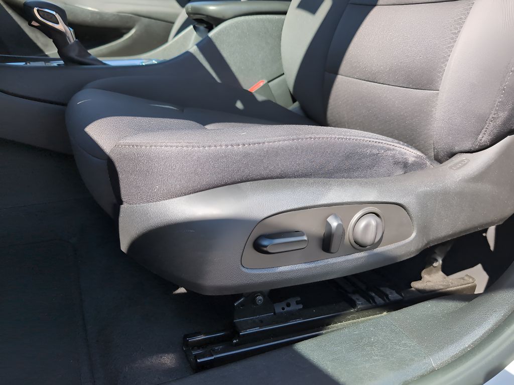 2023 Chevrolet Malibu 1LT photo 13