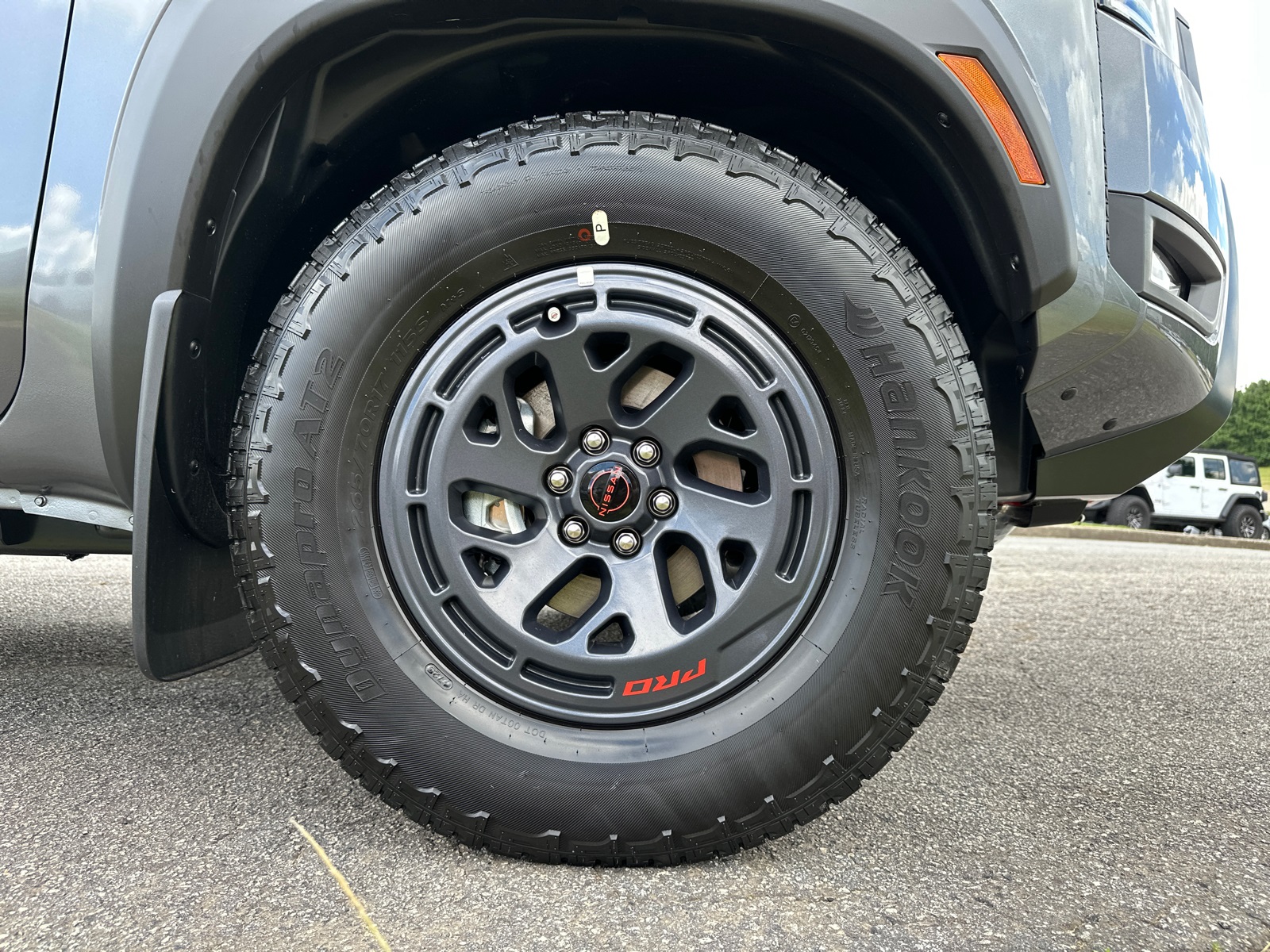2025 Nissan Frontier PRO-4X photo 12