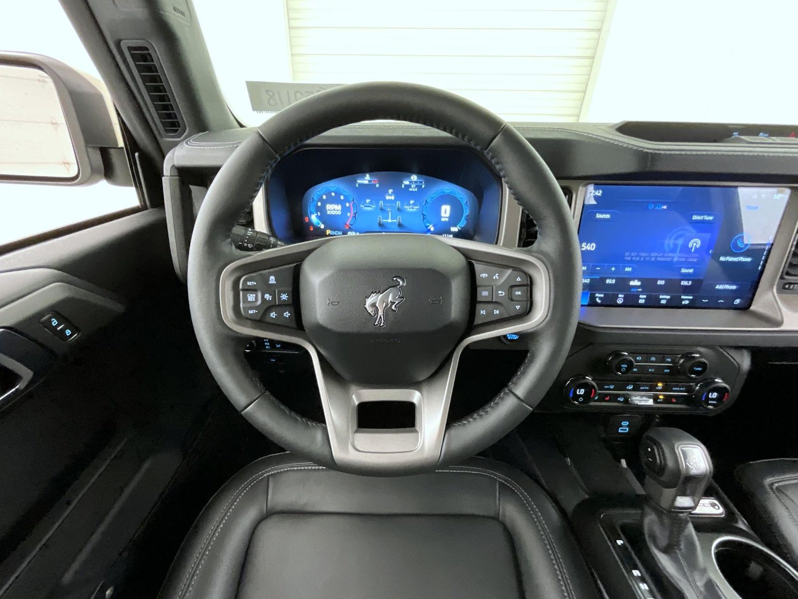 2025 Ford Bronco Outer Banks photo 10