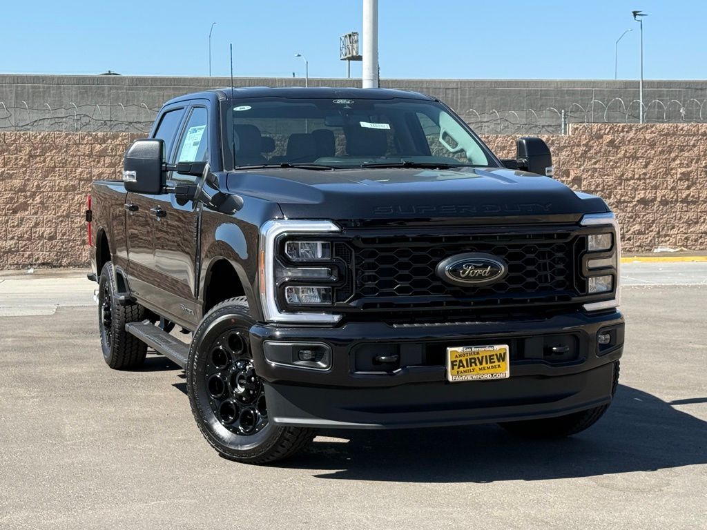 2026 Ford F-250 XLT photo 2