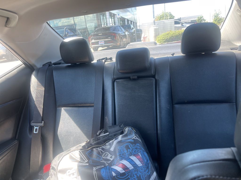 2019 Toyota Corolla L photo 16