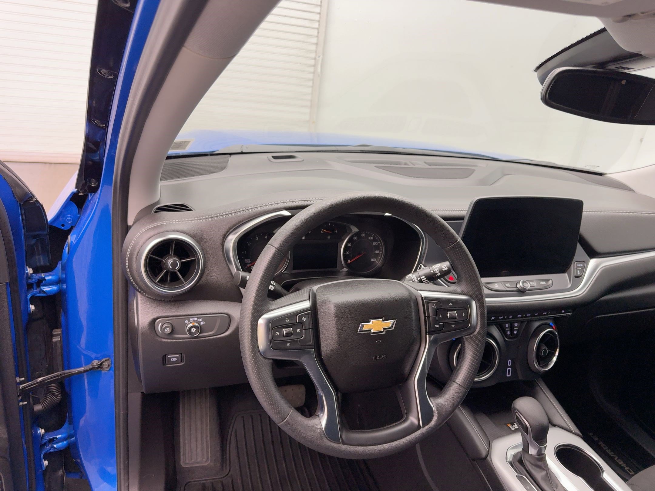 2025 Chevrolet Blazer 2LT photo 4