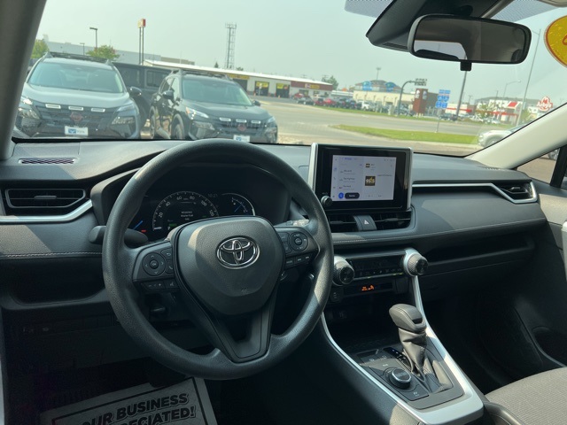 2023 Toyota RAV4 Hybrid XLE photo 18