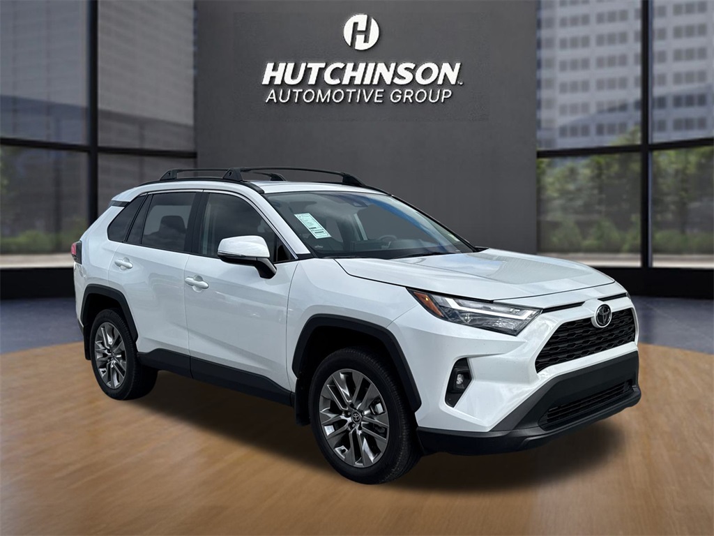 2025 Toyota RAV4 XLE Premium's photo
