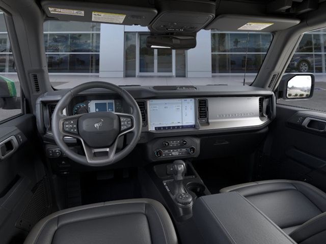 2025 Ford Bronco Outer Banks photo 9
