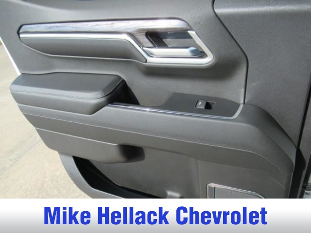 2023 Chevrolet Silverado 1500 LTZ photo 17