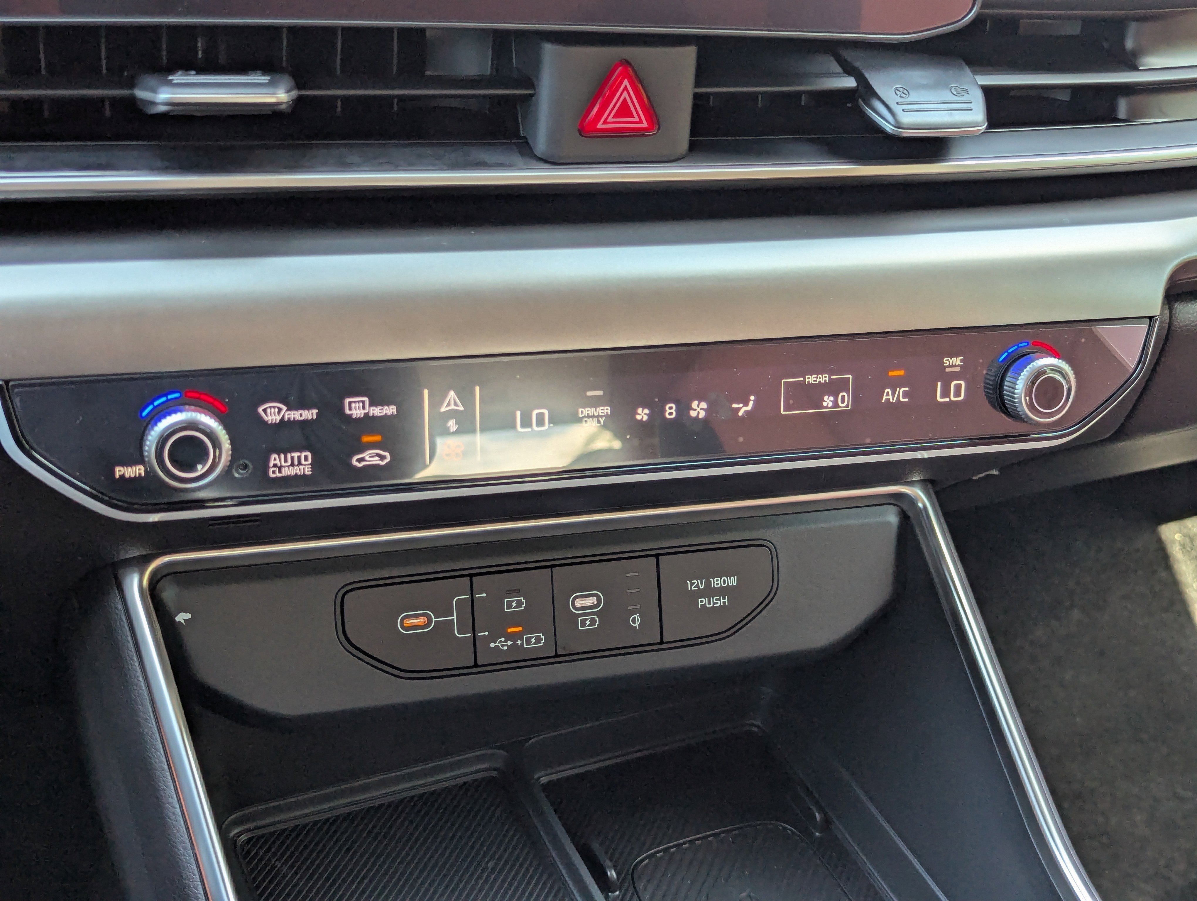 2026 Kia Carnival SX photo 10