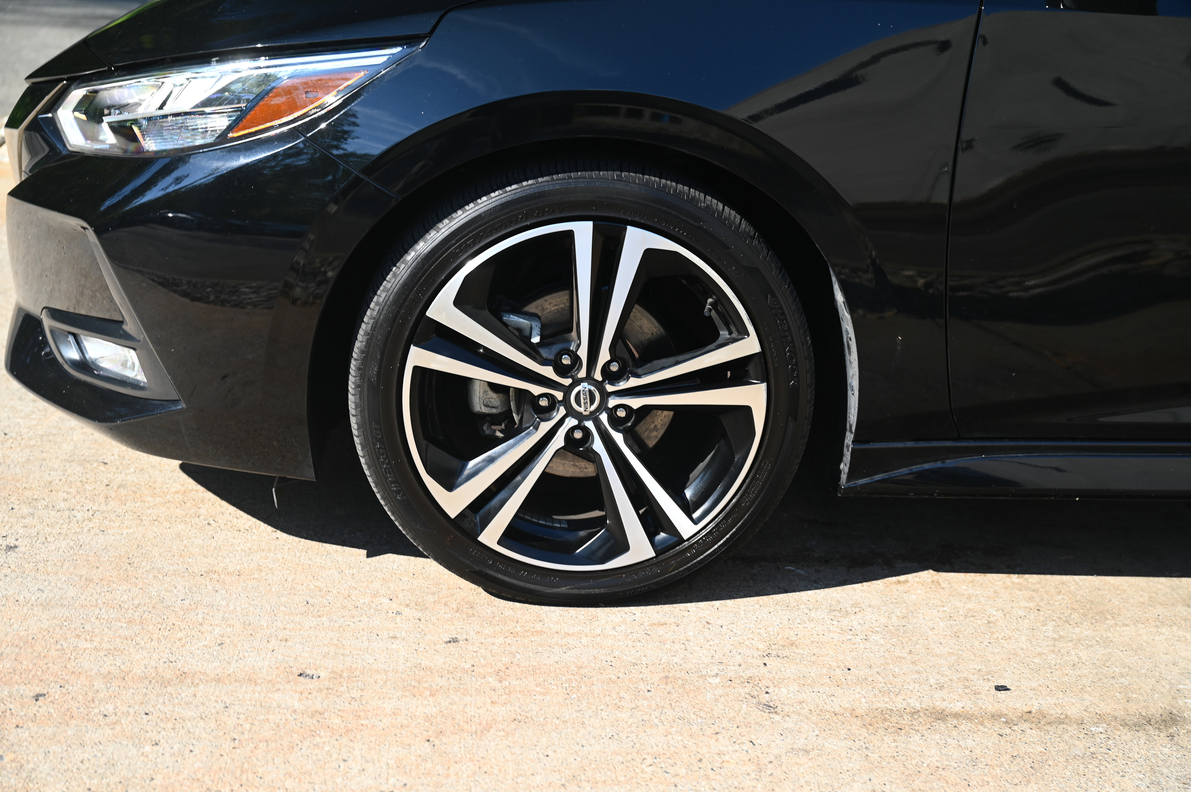 2021 Nissan Sentra SR photo 11