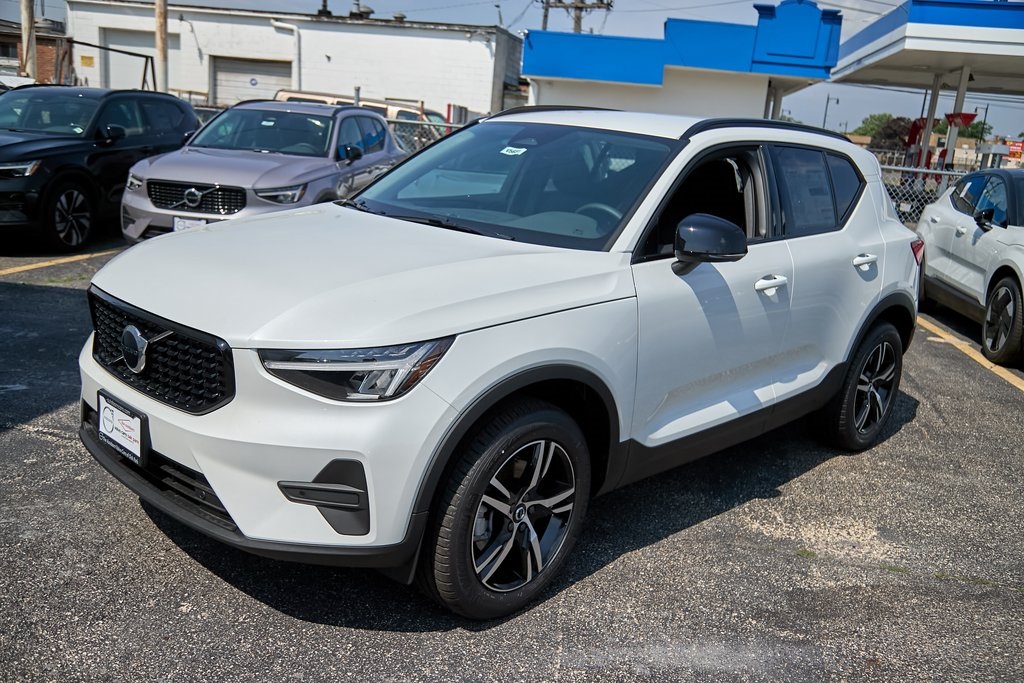 2026 VOLVO XC40 - Image 5
