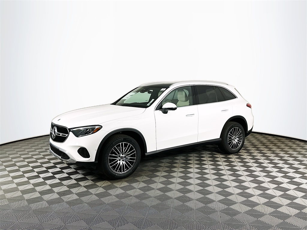 2026 Mercedes Benz GLC 300 4MATIC photo 3