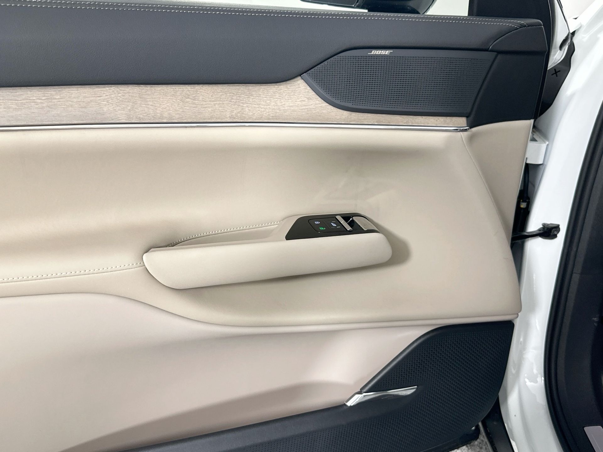 2025 Volvo EX90 Twin Motor Ultra photo 14