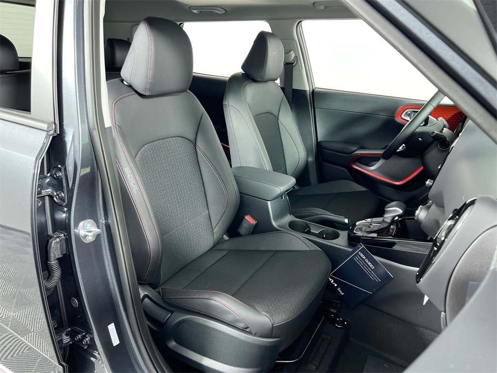 2025 Kia Soul GT-Line photo 29