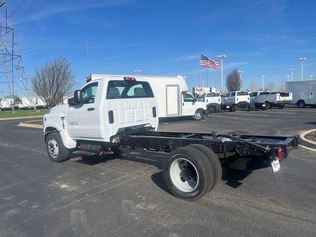 2024 Chevrolet Silverado 5500HD Work Truck photo 4