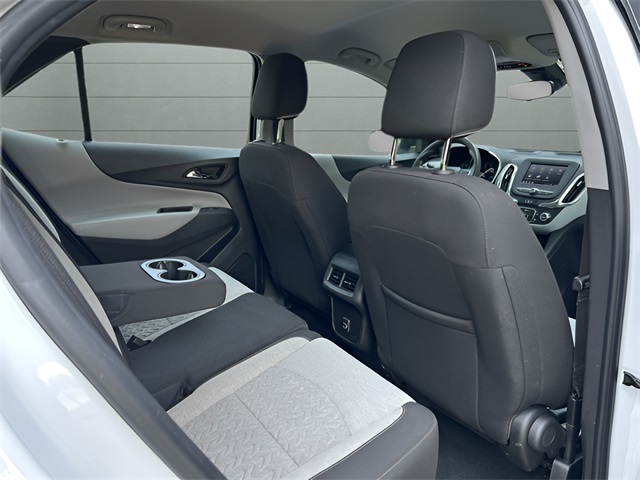 2023 Chevrolet Equinox LT photo 24