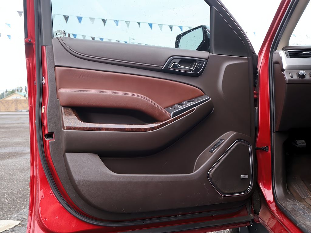 2015 Chevrolet Tahoe LTZ photo 11