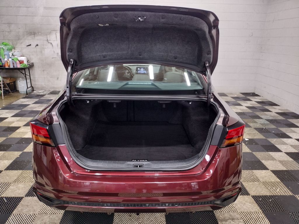 2023 Nissan Altima 2.5 SV photo 23