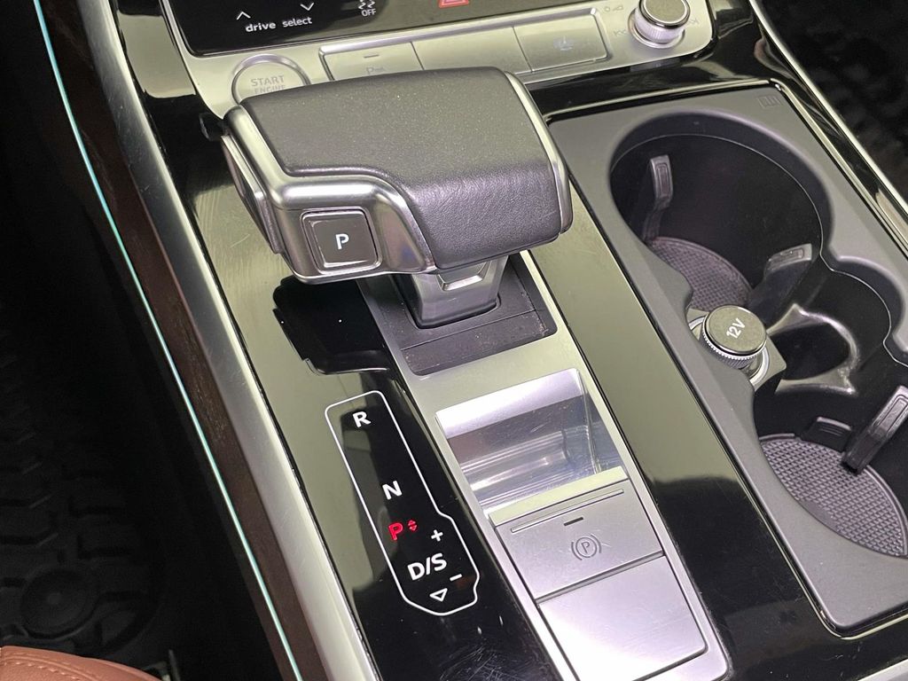 2020 Audi Q8 55 Prestige photo 31