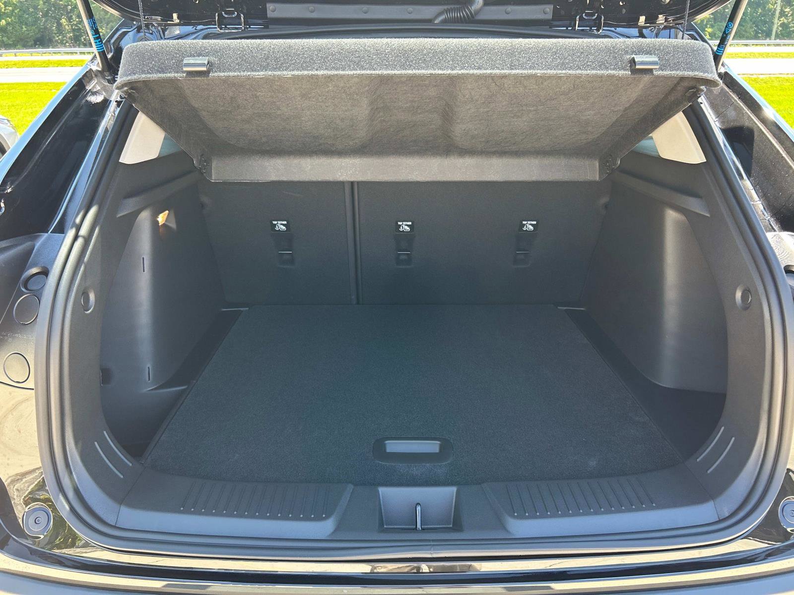 2025 Chevrolet Trax LT photo 18