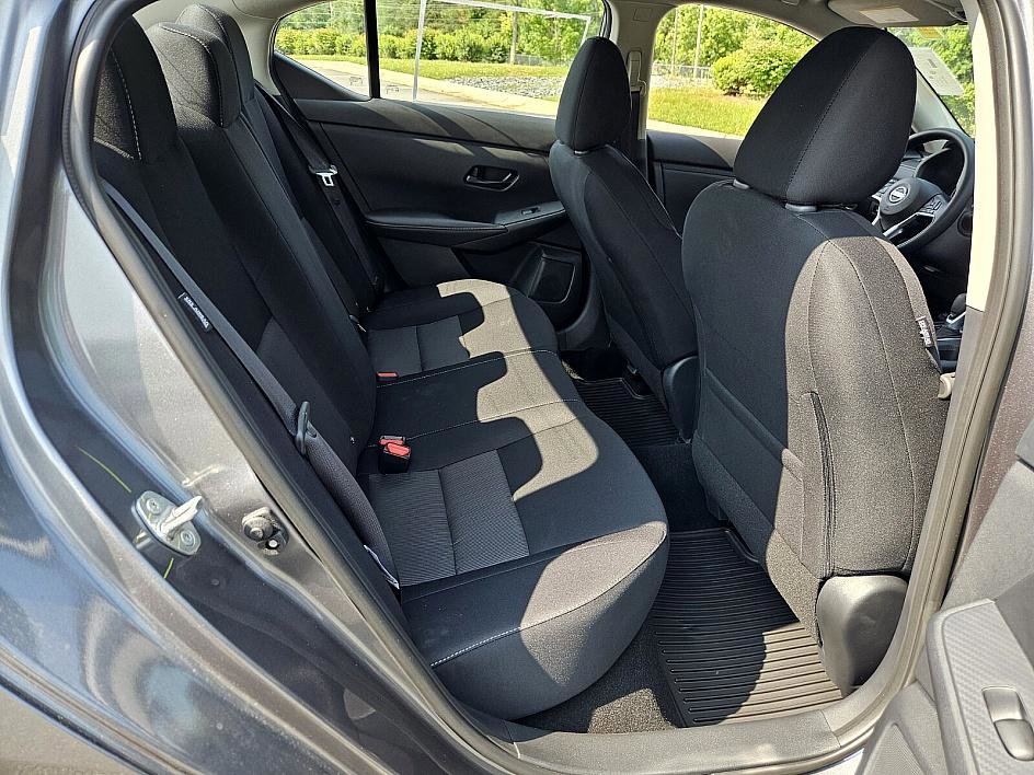 2025 Nissan Sentra SV photo 13