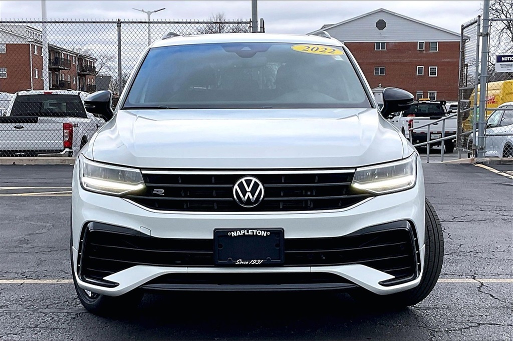 2022 Volkswagen Tiguan SE R-Line Black photo 2