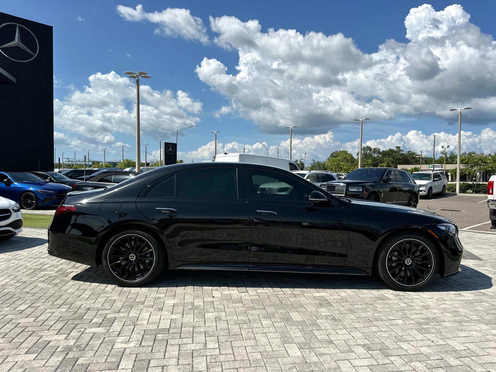 2025 Mercedes Benz S 580 4MATIC photo 3