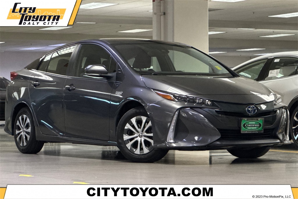 2022 Toyota Prius Prime LE's photo