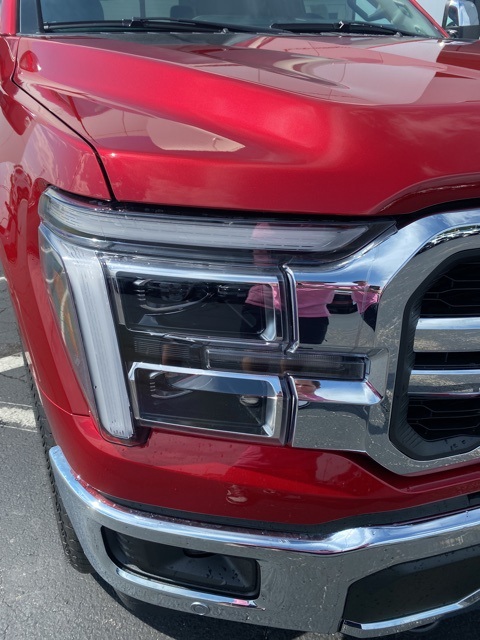 2025 Ford F-150 Lariat photo 10