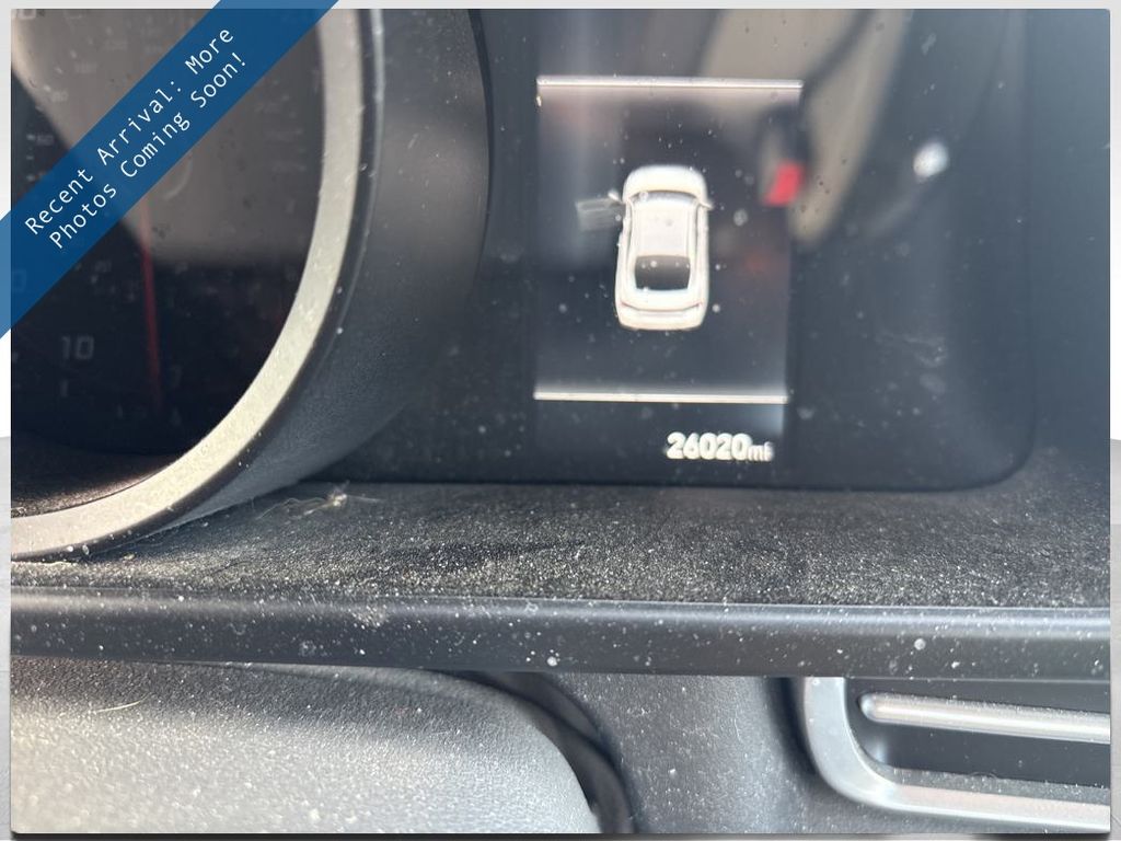 2023 Hyundai Elantra SE's photo